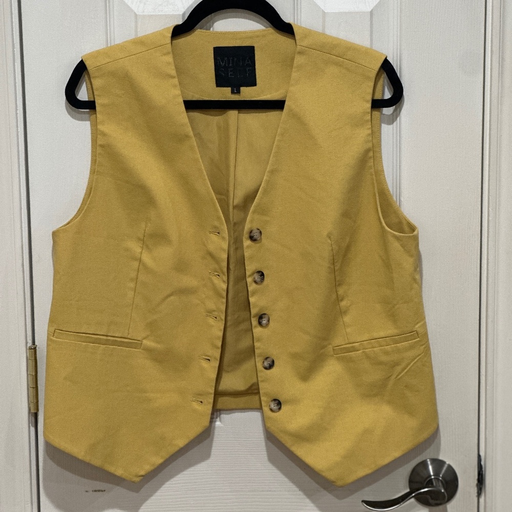 Mina Self vest